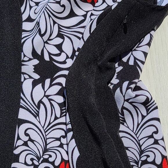 I LF Red and White Bodycon dress with side zipper - Picture 10 of 16